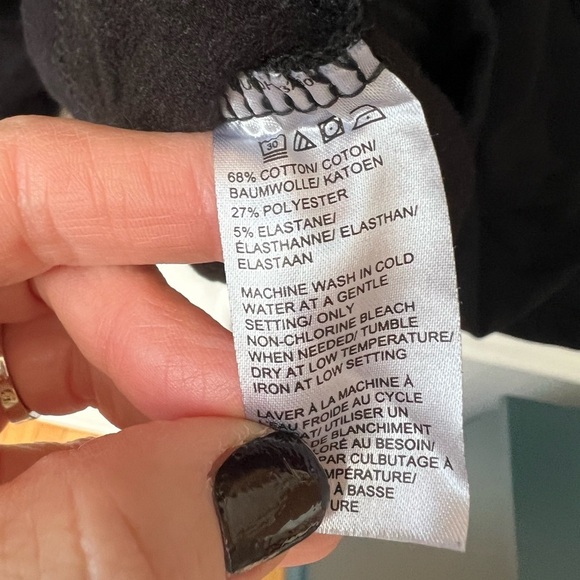 Askya Women’s Black Athleisure Open Back Sweatshirt Size M - Picture 5 of 5